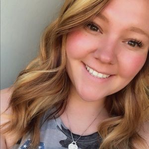 Meet your Posher, Alysha